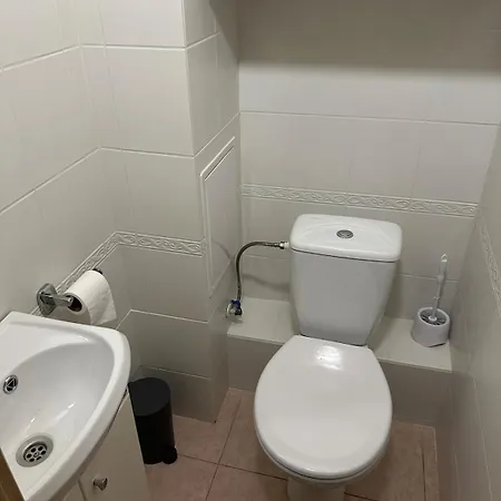 Spacious 4-room In Old Town Apartament *